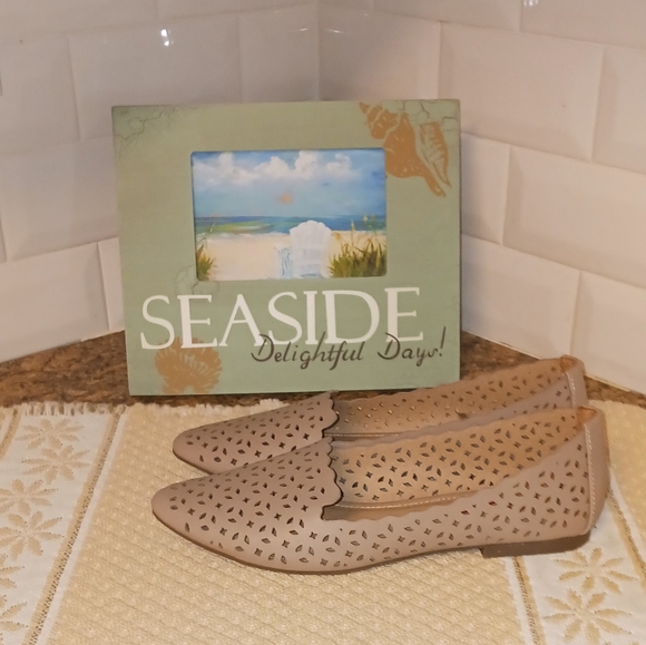 Union Bay Women's Blush Colored Slip on Flats Size 8M - Picture 4 of 11